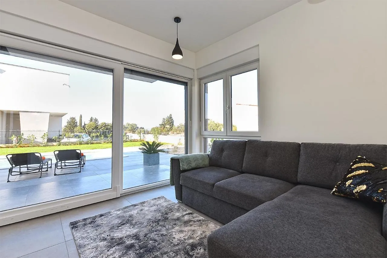 Villa Leko 2203 Перой Дом отдыха